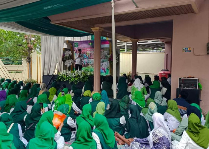 Ini Yang Disampaikan Bisri dalam Pertemuan Rutin Perempuan Bangsa di Desa Coprayan