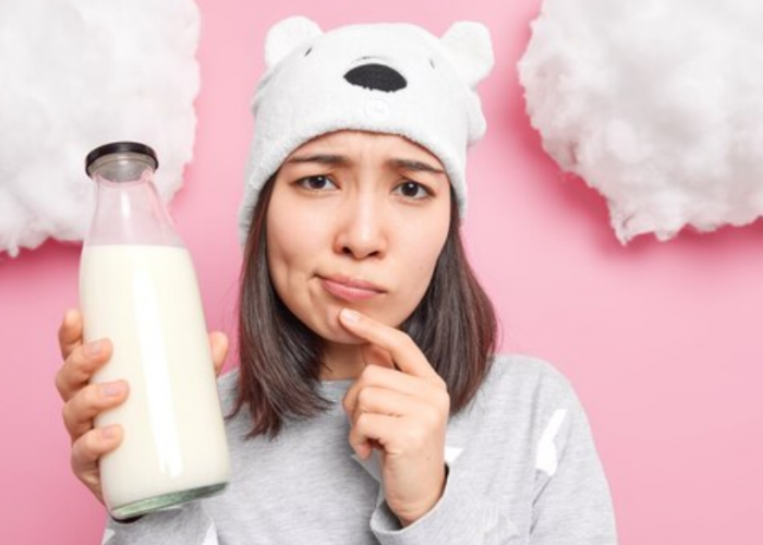7 Manfaat Minum Susu Sebelum Tidur untuk Kesehatan Optimal