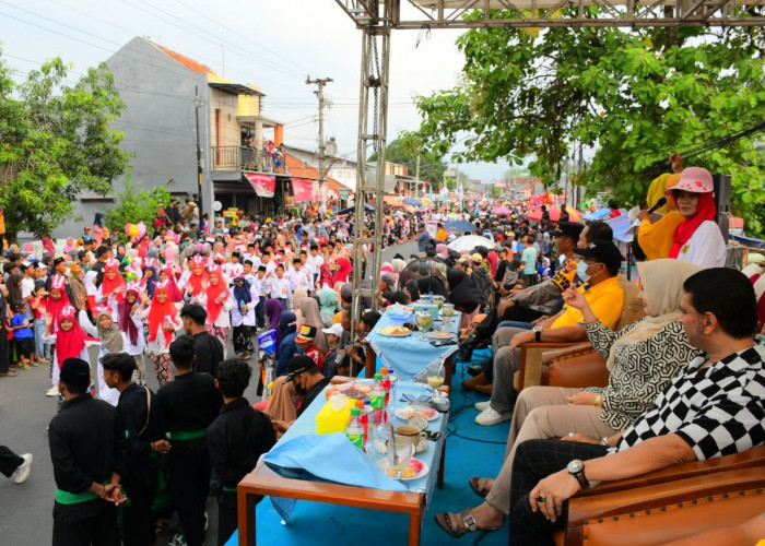 Bupati Pekalongan Fadia Arafiq Semarakkan Karnaval di 2 Kecamatan
