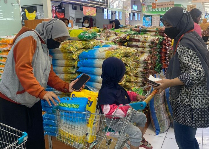  Aksi Nyata Woman Support Woman: MSS Pekalongan Ajak Ibu Tunggal Belanja di Hari Ibu