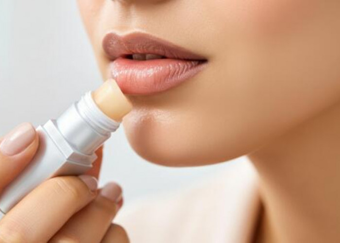 Top 4 Lip Balm yang Bagus untuk Bibir Hitam dan Kering
