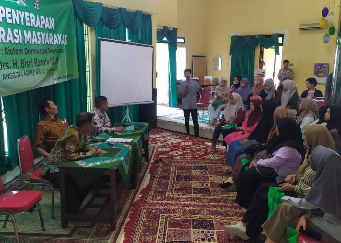 Serap Aspirasi Masyarakat tentang Sistem Demokrasi Pancasila Kepada Mahasiswa di Kabupaten Pekalongan