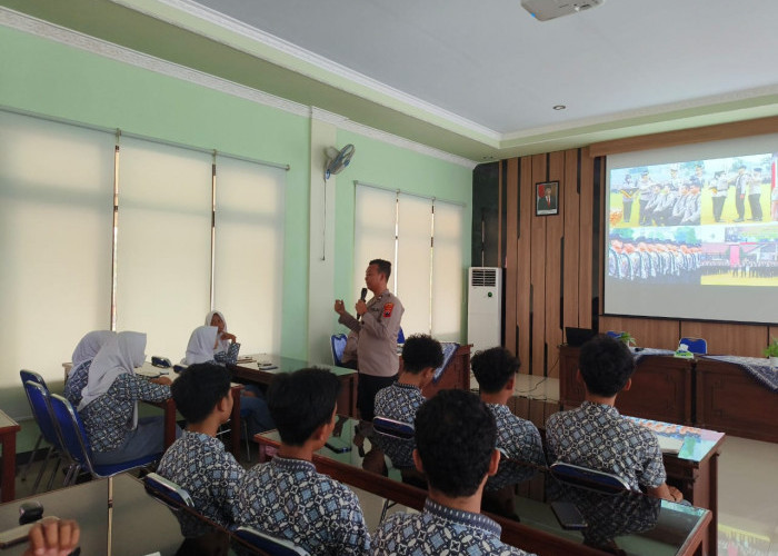 Sosialisasi Penerimaan Anggota Polri ke Pelajar SMAN 1 Kajen