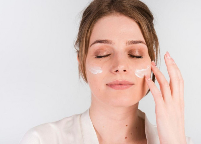 4 Moisturizer Noda Hitam Terbaik yang Bisa Bikin Kulit Cerah dan Lembab