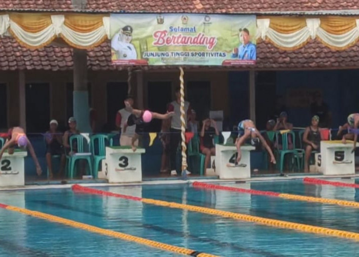 Ratusan Atlet Luar Jateng Perebutkan Kejuaraan Renang Akuatik Cup III Kabupaten Pekalongan