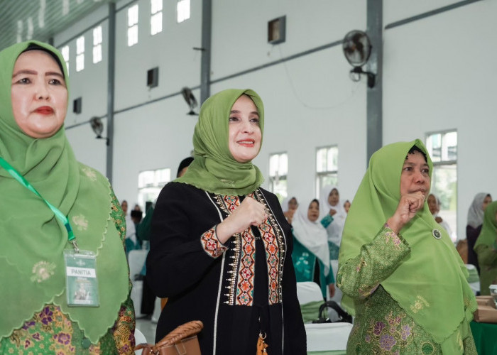 Balgis Diab Dorong Pemberdayaan Perempuan dan Perlindungan Anak di Halaqoh Muslimat NU Kota Pekalongan