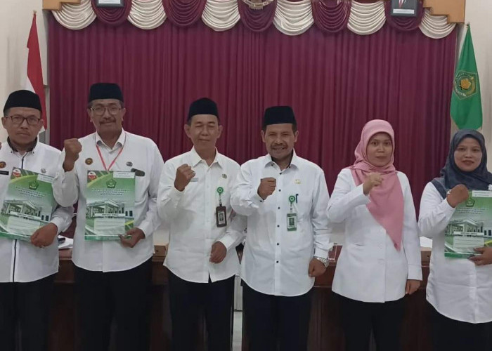 59 Pegawai Kemenag Kabupaten Pekalongan Terima SK Kenaikan Pangkat