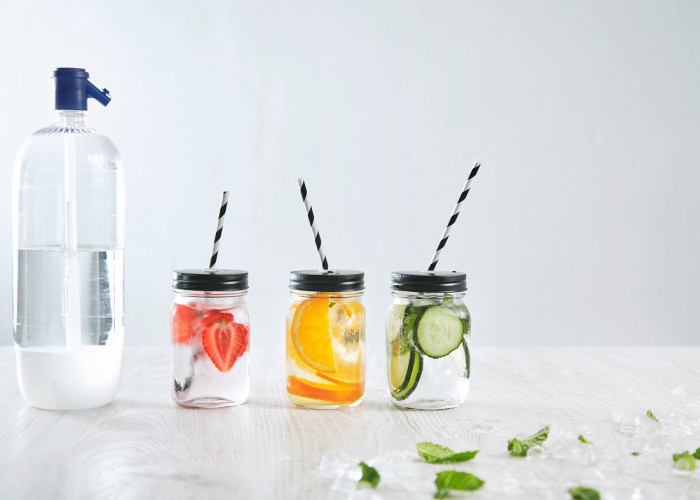 7 Rekomendasi Isian Infused Water yang Efektif Bakar Lemak Perut, Dijamin Perut Langsing