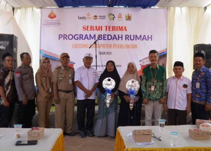 Milad Muhammadiyah ke-112, Lazismu Kabupaten Pekalongan Serahkan Bantuan Relokasi 2 Rumah Korban Rob