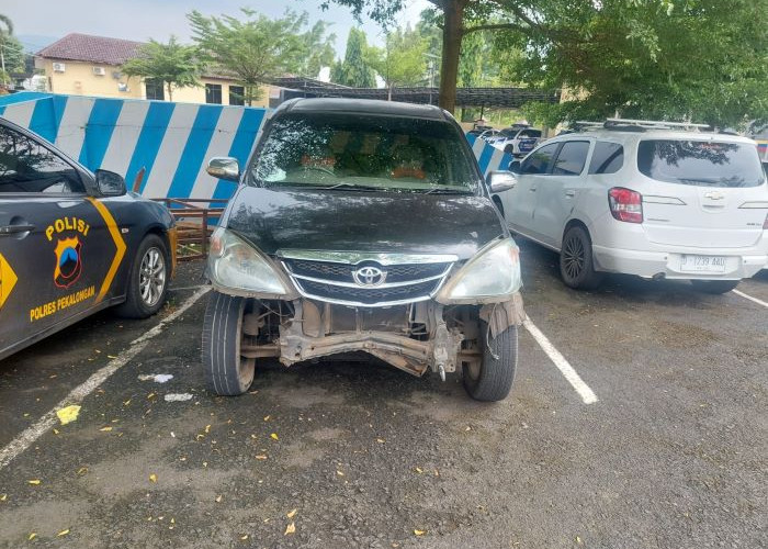 Hindari Jalan Berlubang, Pelajar SMK Tewas Kecelakaan di Jalur Kajen–Kandangserang
