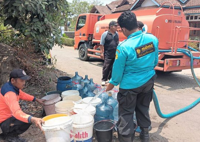 Muhammadiyah Kabupaten Pekalongan Distribusikan Air ke Masyarakat Terdampak Kekeringan