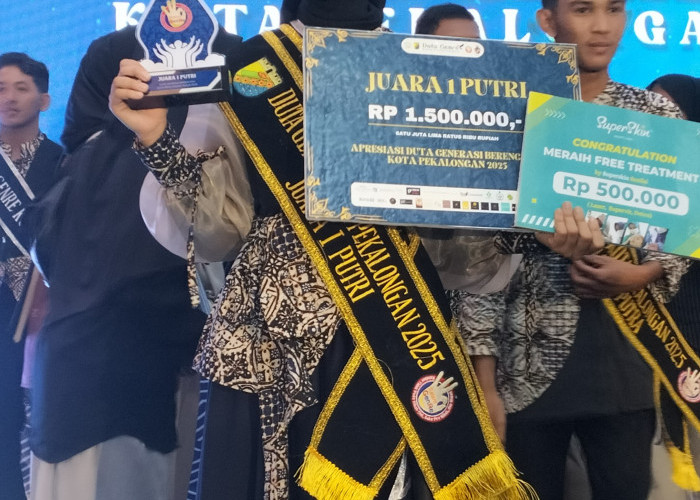 MAN 1 Kota Pekalongan Panen Prestasi: Jasmine Dinobatkan Duta GenRe, Siswa Lain Borong Juara Lomba Bahasa 