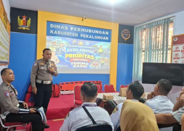 Satlantas, Dishub dan PMI Pekalongan Bekali Guru, Satpam hingga PKS Teknik Pengaturan Lalu Lintas