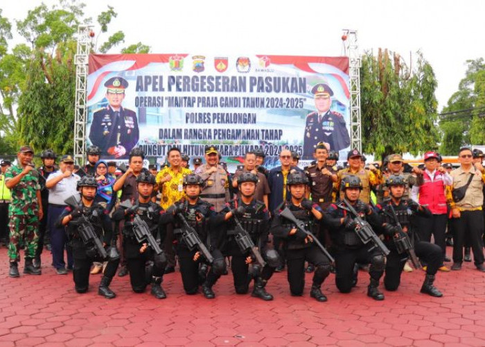 Apel Gelar Pergeseran Pasukan Pengamanan TPS, Kapolres Pekalongan Tegaskan Jaga Netralitas TNI-Polri