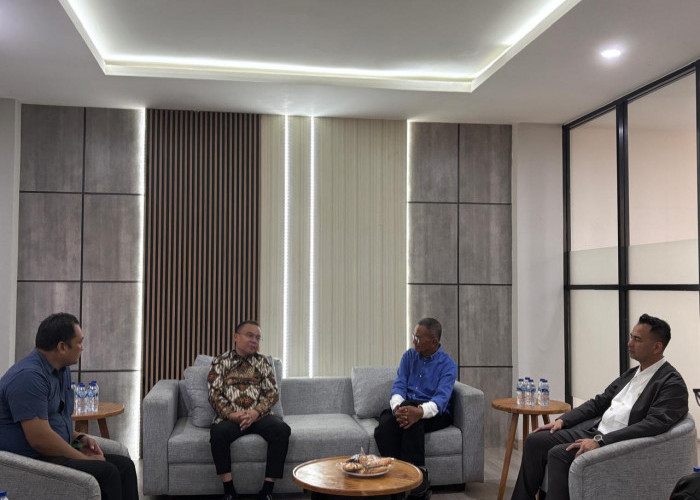 Sufmi Dasco dan Raffi Ahmad Kunjungi Kantor Disway, Dahlan Iskan Sambut Hangat