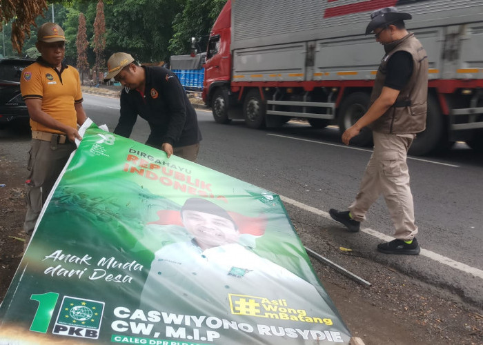 Tak Indahkan Imbauan Bawaslu Batang, Ribuan Ribuan APS Ditertibkan