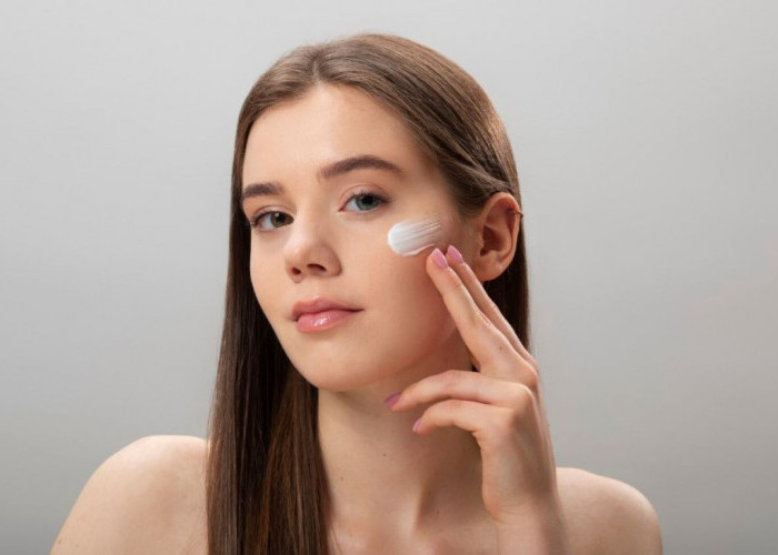 4 Krim Memutihkan yang Bagus untuk Kulit Kusam, Bikin Wajah Glowing Cerah Merata