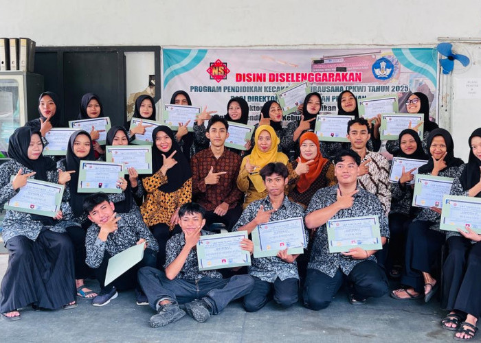 Program PKW Tata Busana 2025 Ditutup, Pemkot Pekalongan–LKP Nisfisano Dorong Wirausaha Muda