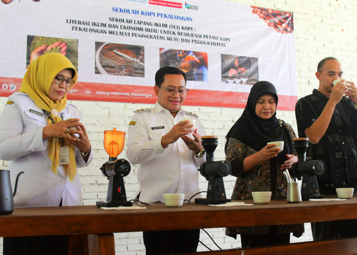 Plt Bupati Pekalongan Sukirman Dorong Petani Naik Kelas Lewat Sekolah Lapang Iklim Kopi