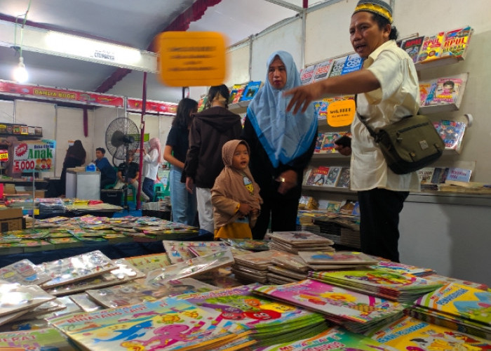 Penjualan Buku Meningkat di Festival Literasi Pekalongan: Harga Jual Buku Murah Mulai Rp5.000