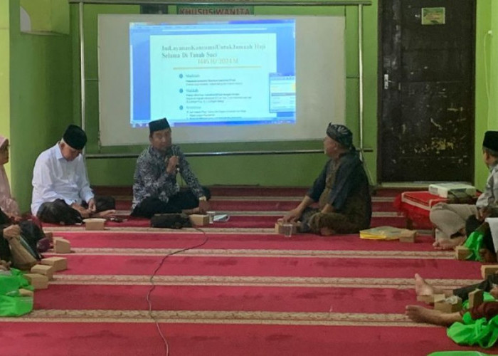 Kepala Seksi PHU Kemenag Kabupaten Pekalongan Paparkan Kebijakan Ibadah Haji 2025