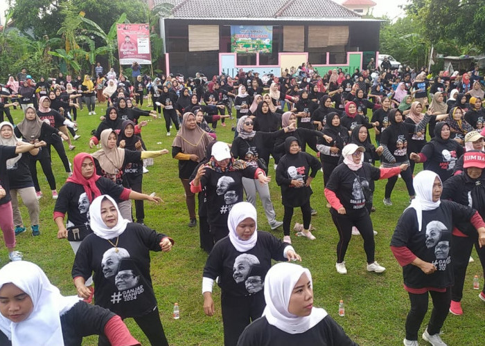 Ratusan Ibu-ibu di Kecamatan Kedungwuni Ikuti Senam Sehat Sat Set