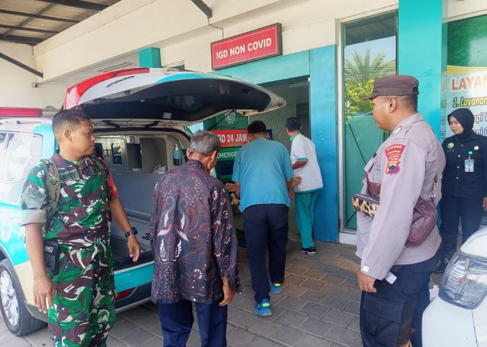 TNI-Polri Amankan ODGJ Ngamuk Bawa Senjata Tajam di Desa Sinangohprendeng