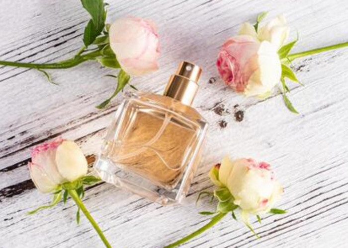 4 Parfum yang Tahan Lama dan Meninggalkan Jejak, Simak Daftarnya!