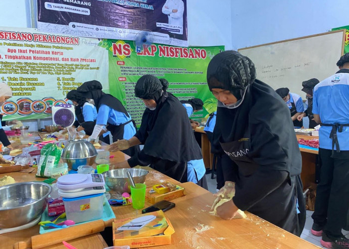 LPK Nisfisano Pekalongan Cetak Perintis Usaha Roti, Peserta Mulai Raup Pesanan hingga Pasok Warung