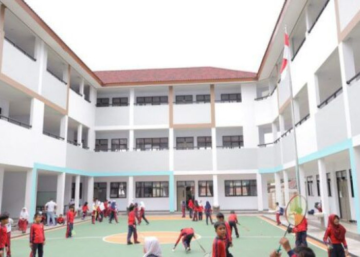 Revitalisasi Sekolah: Membangun Pendidikan dan Pemberdayaan Lokal
