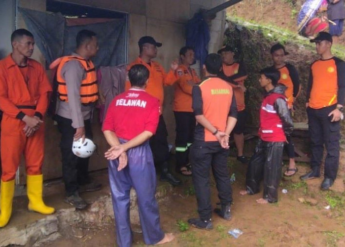 Pemancing Asal Kalibening Diduga Hanyut di Kali Genteng Paninggaran, Satu Orang Masih Hilang
