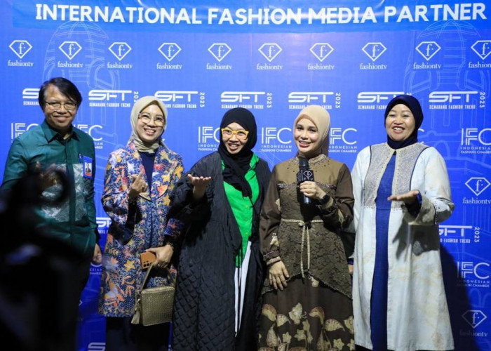 Santri Unjuk Gigi di Fajar 2023, Atikoh Ganjar Optimis Jateng Bisa jadi Kiblat Mode Fesyen Muslim