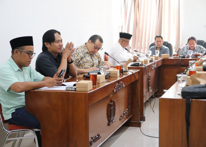 Pansus I DPRD Kabupaten Pekalongan Bahas Raperda Penyelenggaraan Kabupaten Layak Anak Bersama Perangkat Daerah