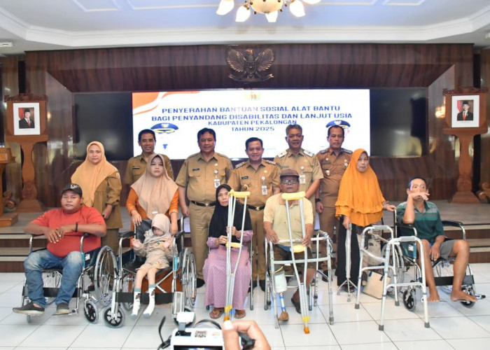 Pemkab Pekalongan Salurkan 126 Alat Bantu Mobilitas untuk Disabilitas dan Lansia