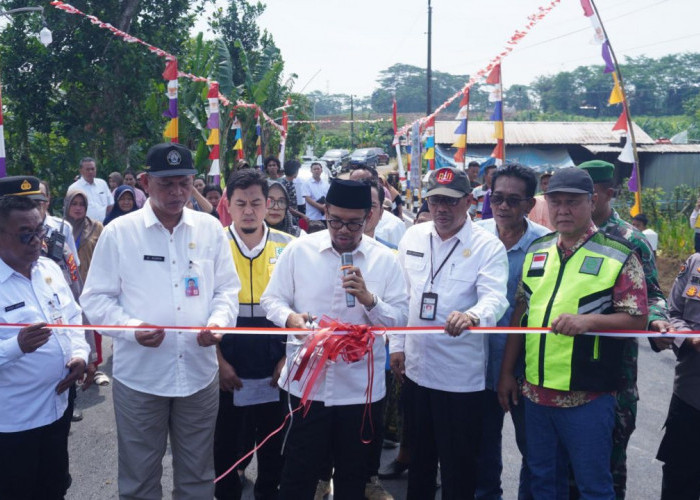 Jembatan Lawangaji Batang Diresmikan Bupati Faiz Lebih Cepat, Akses Ekonomi Kembali Pulih