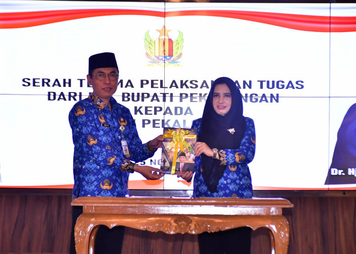 Fadia Arafiq dan Widi Hartanto Laksanakan Serah Terima Jabatan Bupati Pekalongan