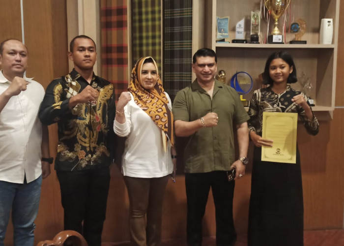 Bupati Fadia Arafiq Lepas 2 Pelajar Kabupaten Pekalongan Wakili Paskibraka Jateng