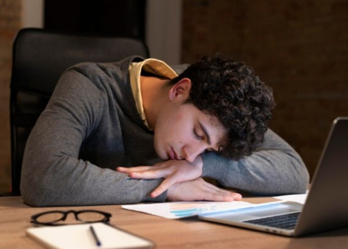 Agar Badan Tidak Lemas Saat Kuliah Malam, Coba Lakukan 5 Hal ini  Setelah Seharian Kerja