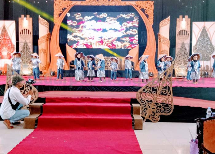 Wonderland of Java, Bertabur Budaya 