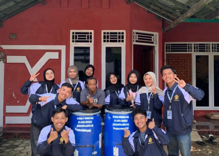 KKN UNIKAL Sulap Sampah Jadi Berkah: Hadirkan Komposter Aerob dan Rumah Botol di Podosugih