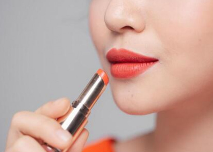 4 Merk Lipstik Lokal yang Tidak Membuat Bibir Hitam, Cocok untuk Ibu Rumah Tangga
