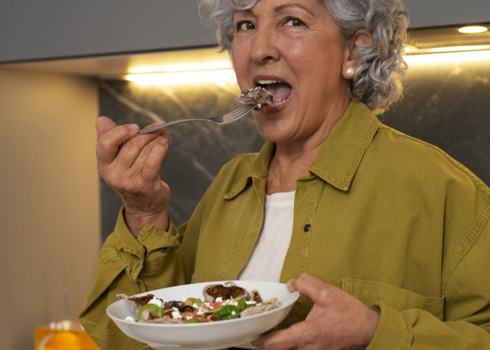 Cegah Osteoporosis! Inilah 6 Makanan untuk Menjaga Tulang Lansia 65 Tahun ke Atas Agar Tetap Kuat dan Sehat