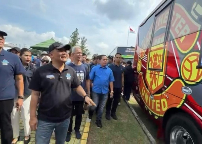 Canda Ahmad Luthfi saat Melihat Bus Angkutan Lebaran Bergambar MU: Jangan-jangan Mudiknya ke Inggris