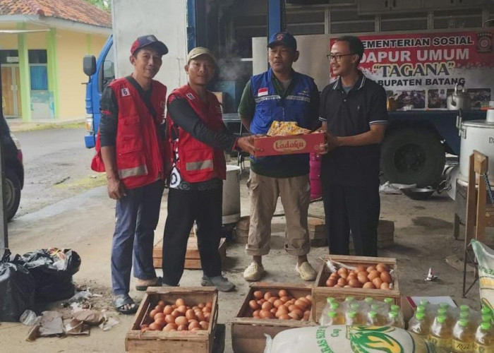 Siagakan 100 Relawan, PMI Batang Salurkan Ribuan Nasi Bungkus dan Logistik untuk 2.400 Warga Terdampak Banjir