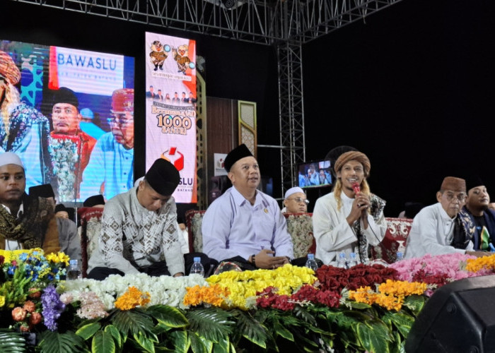 Bermunajad Bersama 1.000 Santri, Bawaslu Batang Ajak Masyarakat Pilih Pemimpin Tanpa Terpengaruh Politik Uang