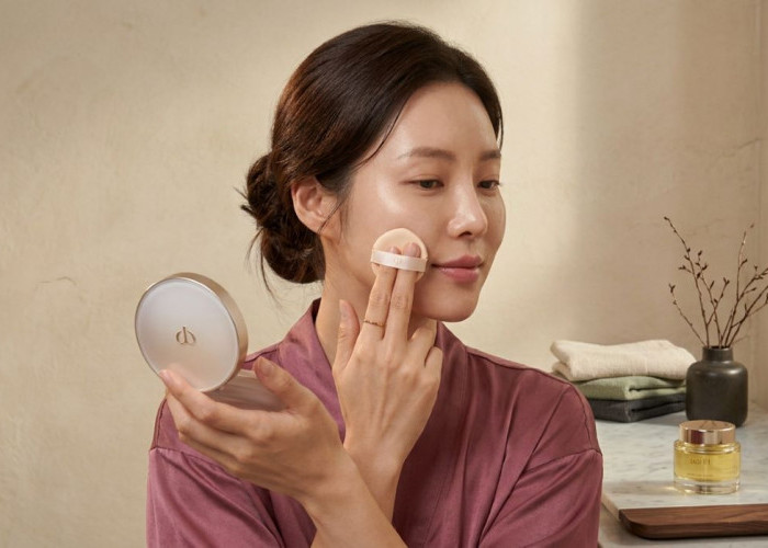 Ini 4 Cushion yang Direkomendasikan untuk Menyempurnakan Riasan, Flawless Tanpa Noda Hitam!