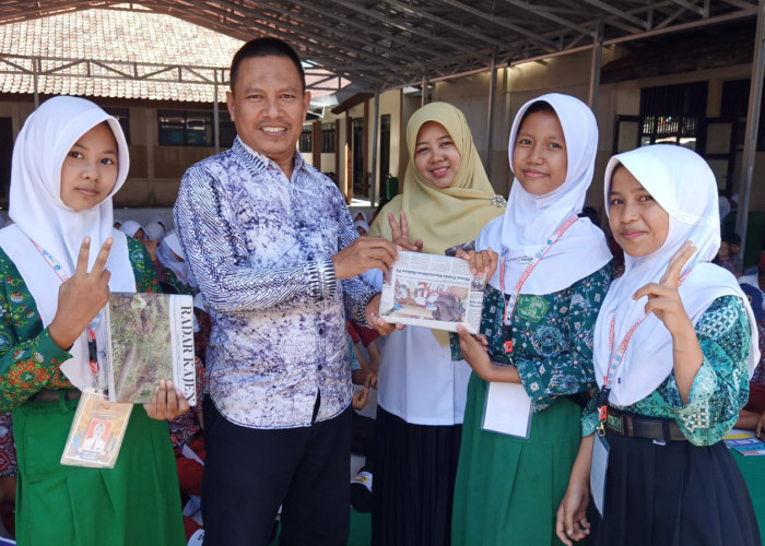 SMPN 2 Sragi Bekali Siswa Etika Bermedia Sosial, Tanamkan Jejak Digital Positif Sejak Dini