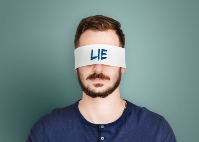 Psikologi Praktis: Inilah 6 Ciri-ciri Orang yang Sedang Berbohong Kepadamu, Jangan sampai Kamu Tertipu