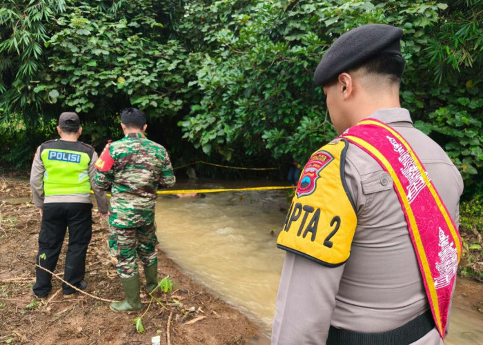 Warga Cempreng Dikejutkan Penemuan Mayat Perempuan Tanpa Identitas di Sungai