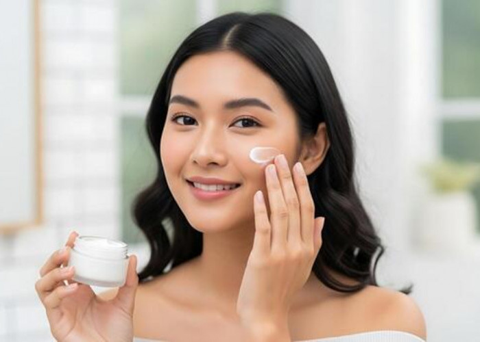 4 Produk Viva untuk Menghilangkan Flek hitam Usia 40 Tahun Ke Atas Agar Wajah Cerah dan Awet Muda 